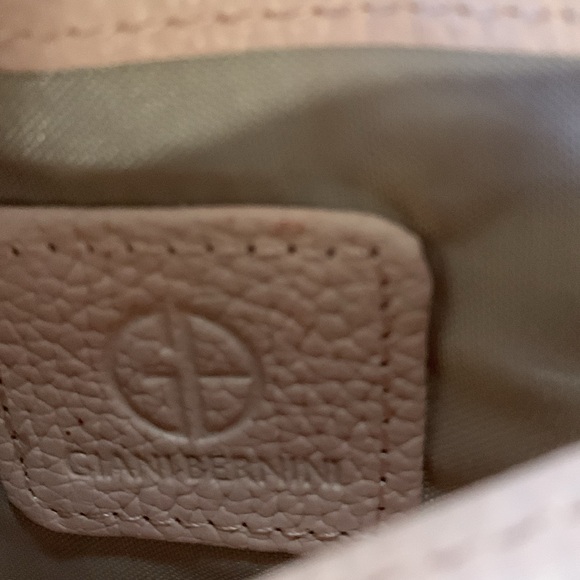 Giani Bernini Soft Leather Pink (7") Zip Around Wristlet - Picture 11 of 16